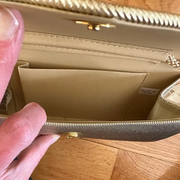 NWOT Gold Evening Bag Clutch Shoulder Bag - Picture 4 of 11